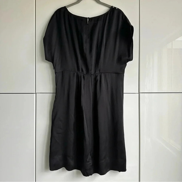 BCBG MaxAzria Silk Dress Embroidered Sequins Size Medium Leaves Pleats Boat Neck - Picture 9 of 11